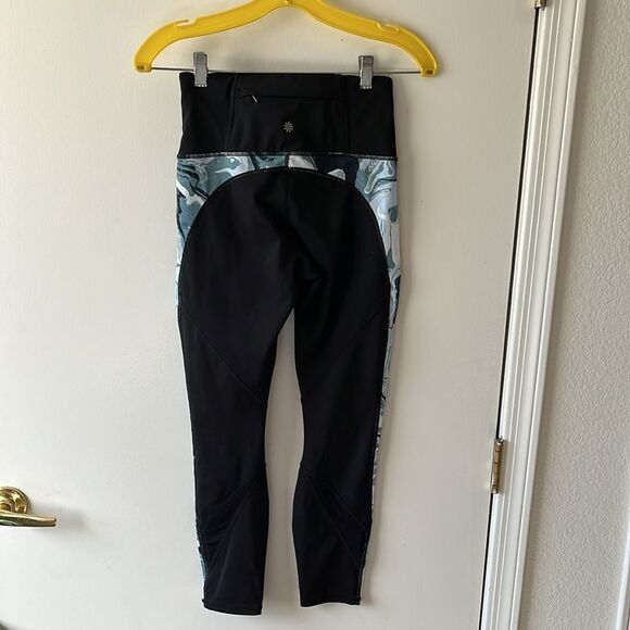 Athleta Marble Precision 7/8 Tights Size XS Gently used black/abyss - Picture 2 of 7